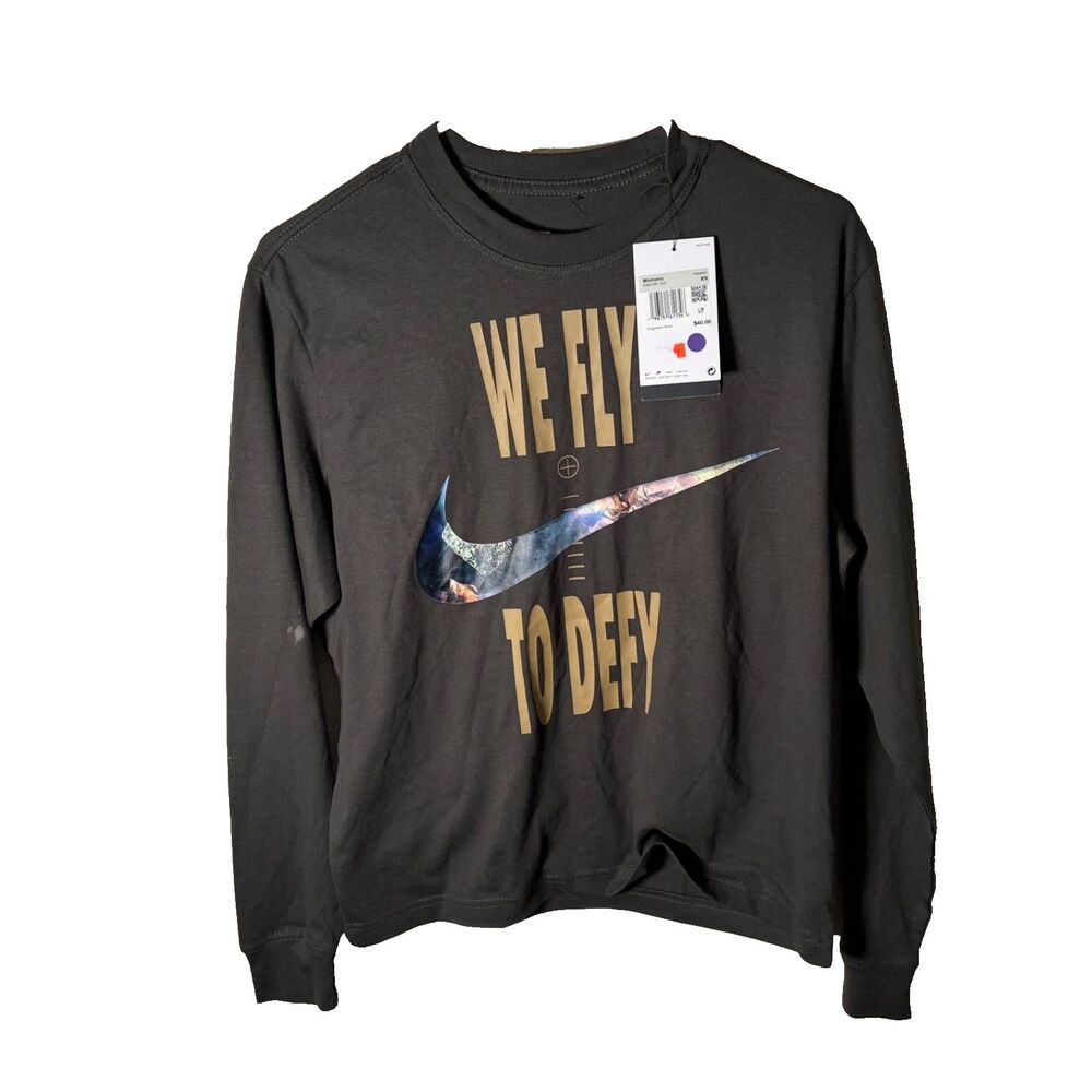 Nike T-Shirt Women's XS Loose Fit Long Sleeve Graphic Tee Crew Neck Top